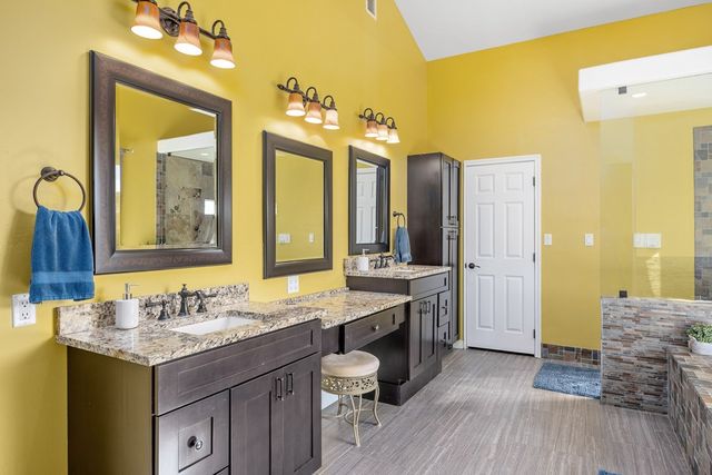 193 Doris Dr, Kerrville, TX 78028