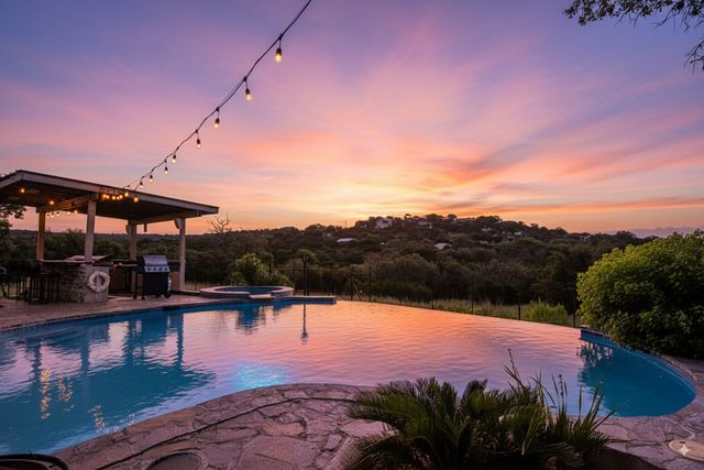 193 Doris Dr, Kerrville, TX 78028