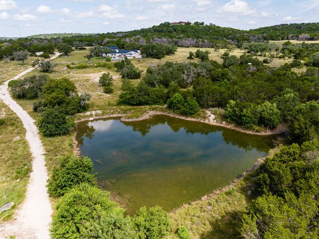 193 Doris Dr, Kerrville, TX 78028