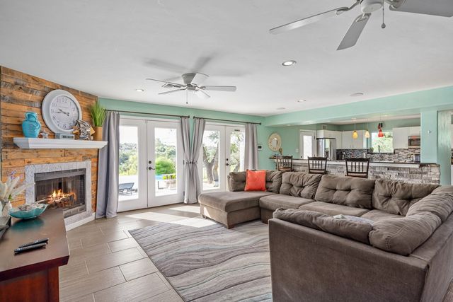 193 Doris Dr, Kerrville, TX 78028