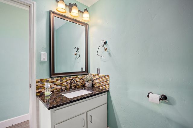 193 Doris Dr, Kerrville, TX 78028