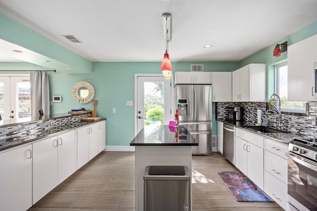 193 Doris Dr, Kerrville, TX 78028