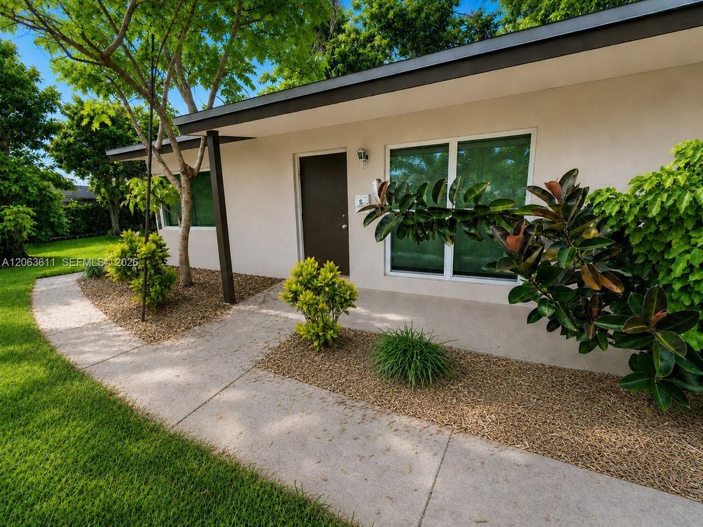 314 SW 1st Street ., Boca Raton, FL 33432