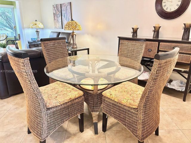 4806 NW 36th Street 501, Lauderdale Lakes, FL 33319