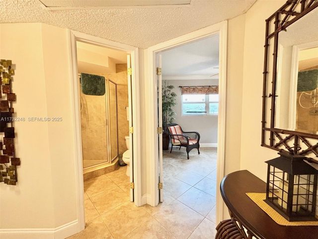4806 NW 36th Street 501, Lauderdale Lakes, FL 33319