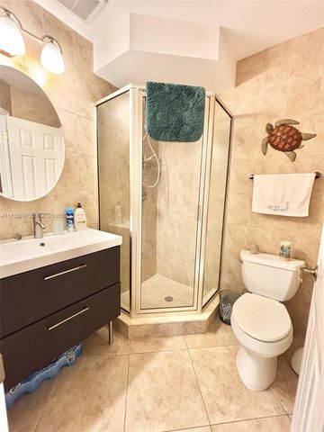 4806 NW 36th Street 501, Lauderdale Lakes, FL 33319