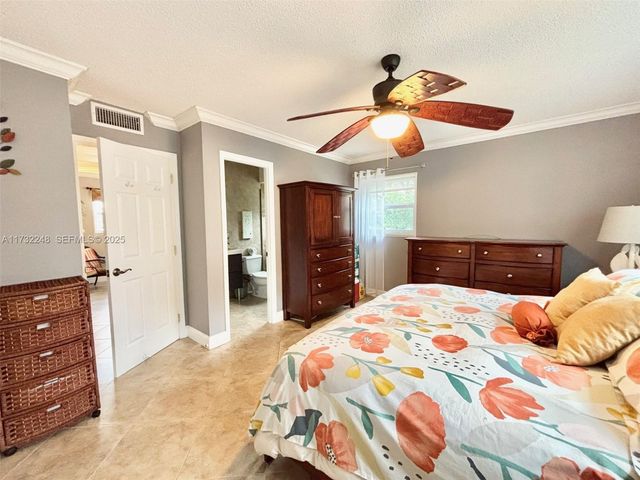 4806 NW 36th Street 501, Lauderdale Lakes, FL 33319