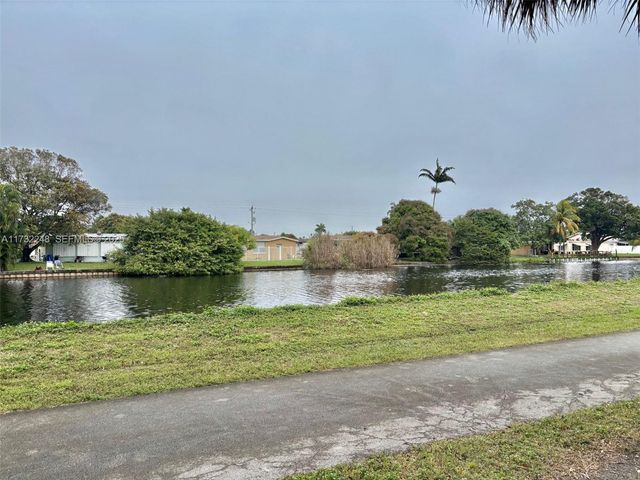 4806 NW 36th Street 501, Lauderdale Lakes, FL 33319