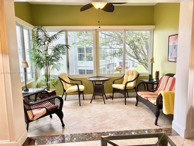 4806 NW 36th Street 501, Lauderdale Lakes, FL 33319