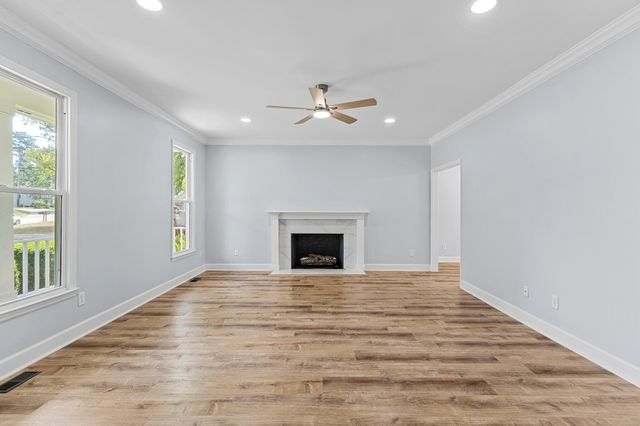 513 W Crystal Creek, Martinez, GA 30907