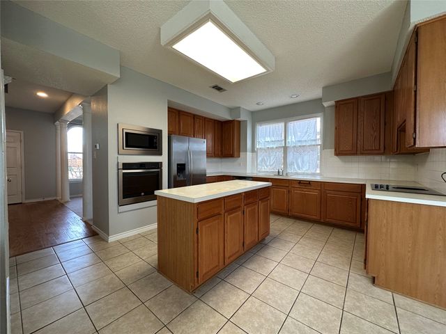 2124 Liverpool Drive, Plano, TX 75025