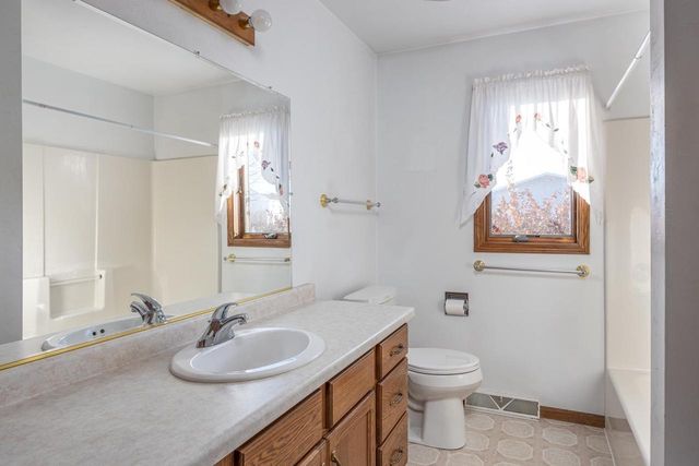 W2247 BLOCK ROAD, Kaukauna, WI 54130