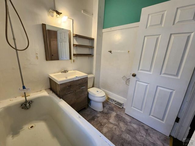 623 E 10th St, Pueblo, CO 81001