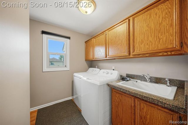 15690 Deepwood Court, Fraser, MI 48026