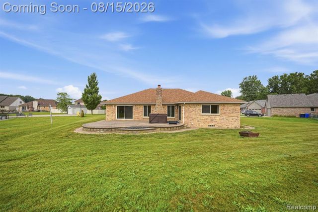 15690 Deepwood Court, Fraser, MI 48026