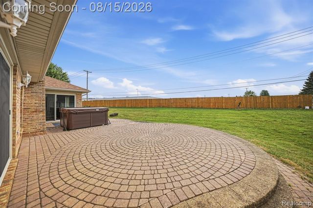15690 Deepwood Court, Fraser, MI 48026