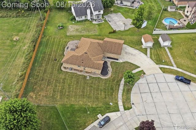 15690 Deepwood Court, Fraser, MI 48026
