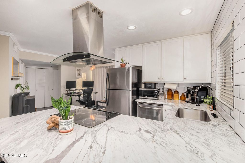 6240 N 16TH Street 46, Phoenix, AZ 85016