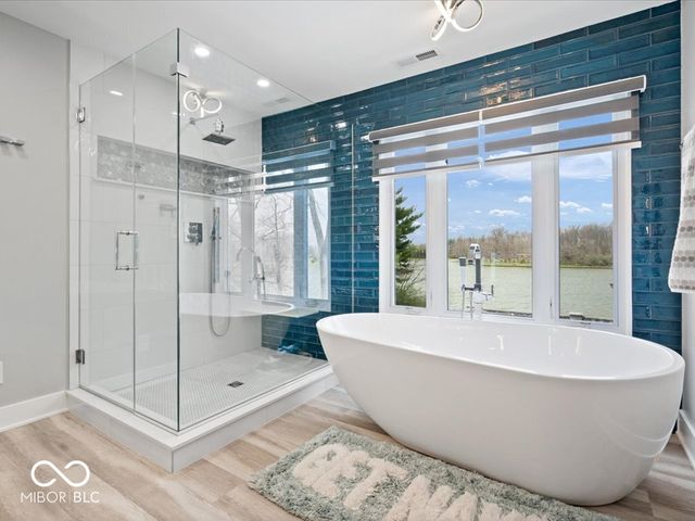 5720 N Sugar Hills Drive, Greenfield, IN 46140