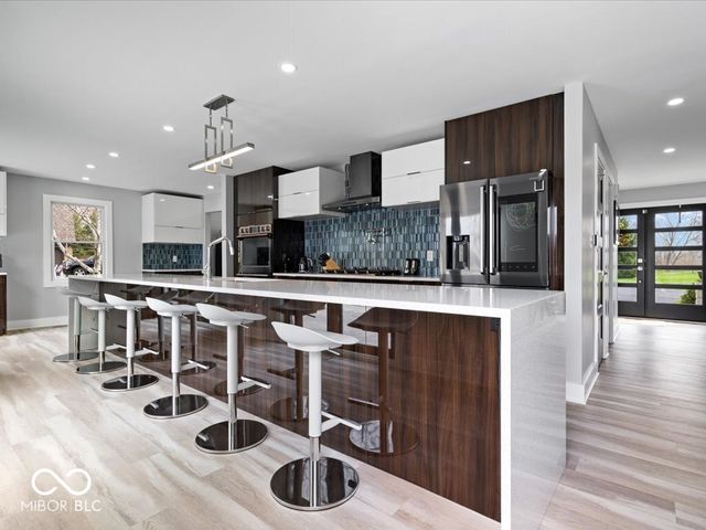 5720 N Sugar Hills Drive, Greenfield, IN 46140