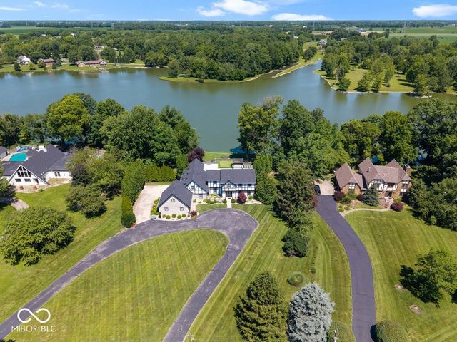 5720 N Sugar Hills Drive, Greenfield, IN 46140