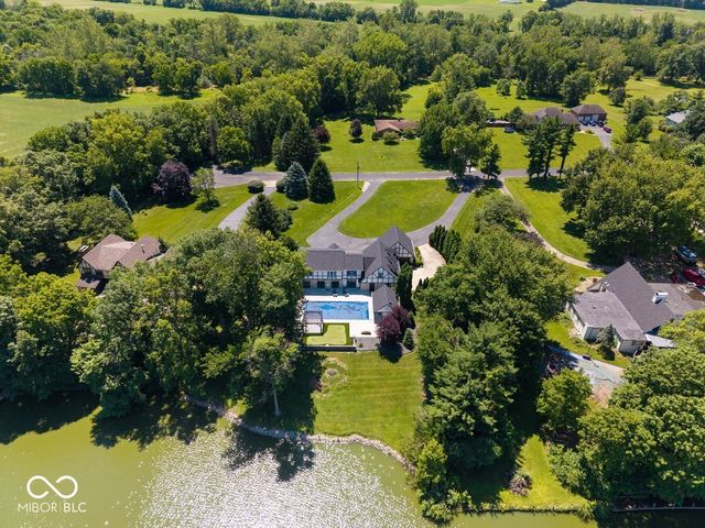 5720 N Sugar Hills Drive, Greenfield, IN 46140