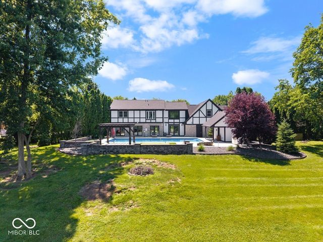5720 N Sugar Hills Drive, Greenfield, IN 46140