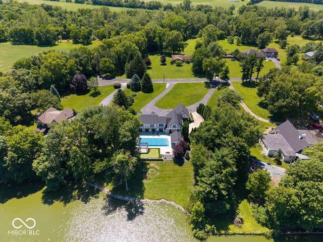 5720 N Sugar Hills Drive, Greenfield, IN 46140