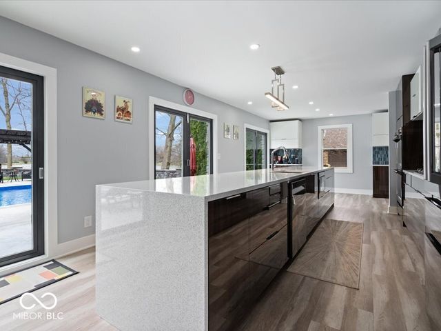 5720 N Sugar Hills Drive, Greenfield, IN 46140