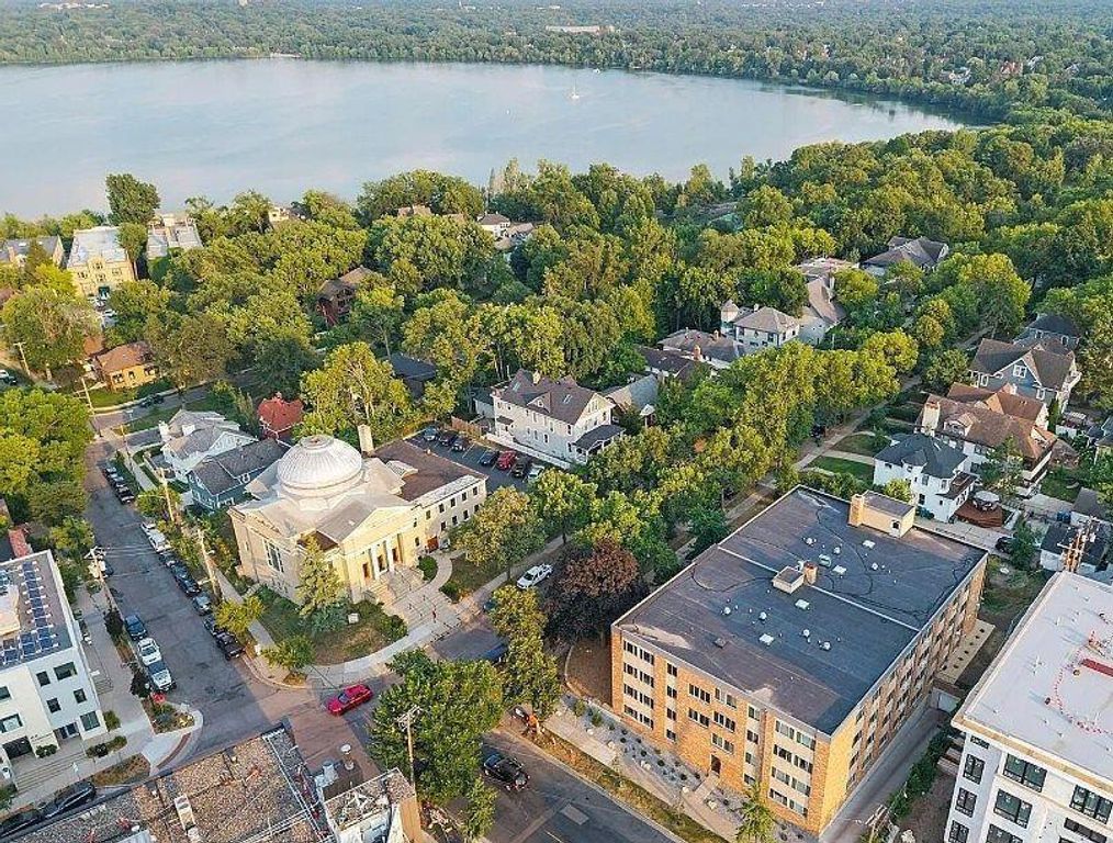4400 Upton Avenue S 101, Minneapolis, MN 55410 — exterior