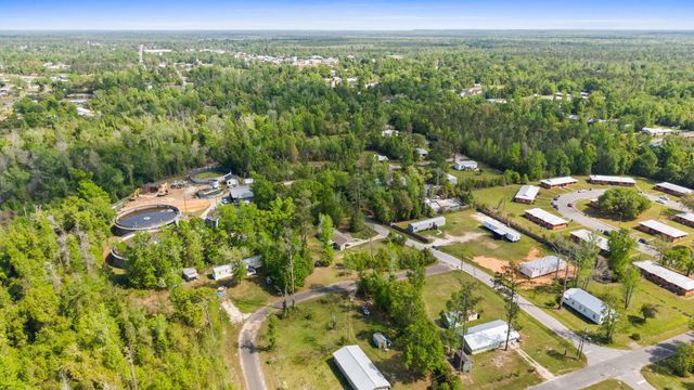 16088 SE Johnson Street, Blountstown, FL 32424