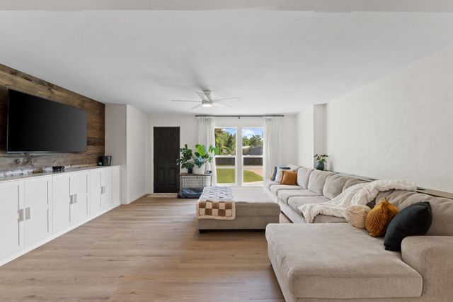 16088 SE Johnson Street, Blountstown, FL 32424