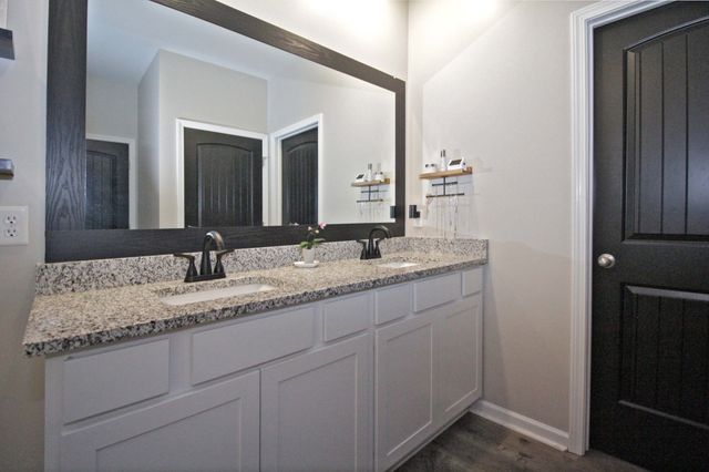 1169 Barry Baker Ln, White House, TN 37188