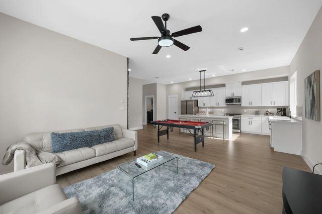 6835 Weston Street A, Houston, TX 77021