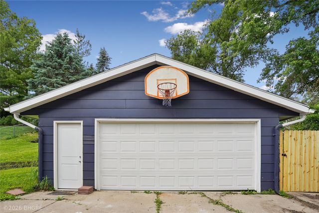 1018 5th Street, West Des Moines, IA 50265