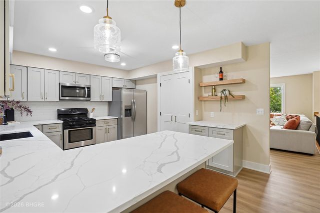 1018 5th Street, West Des Moines, IA 50265