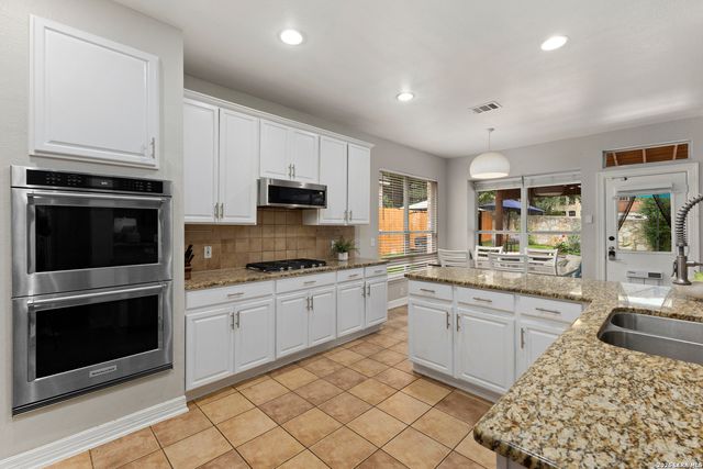 1303 Charlisas Way, San Antonio, TX 78216