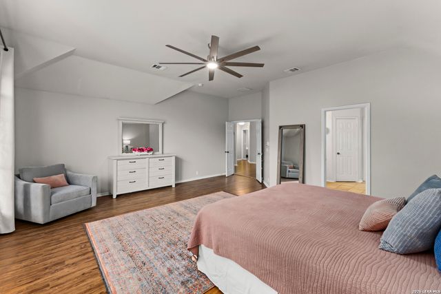 1303 Charlisas Way, San Antonio, TX 78216