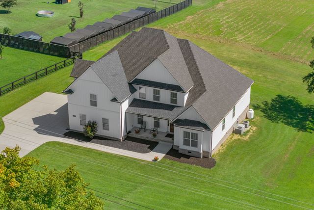 1387 Southside Rd, Southside, TN 37171