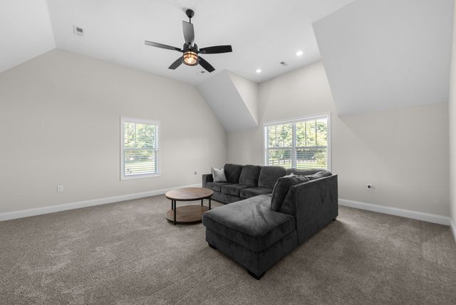 1387 Southside Rd, Southside, TN 37171