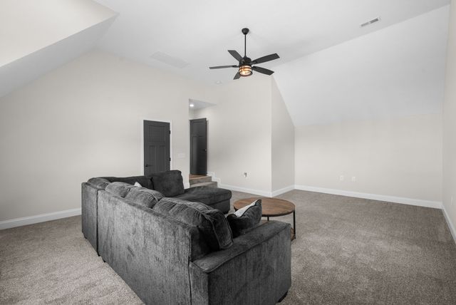 1387 Southside Rd, Southside, TN 37171