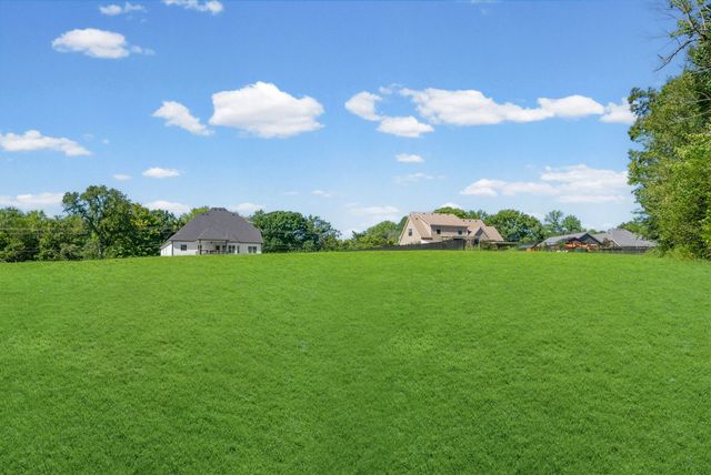 1387 Southside Rd, Southside, TN 37171
