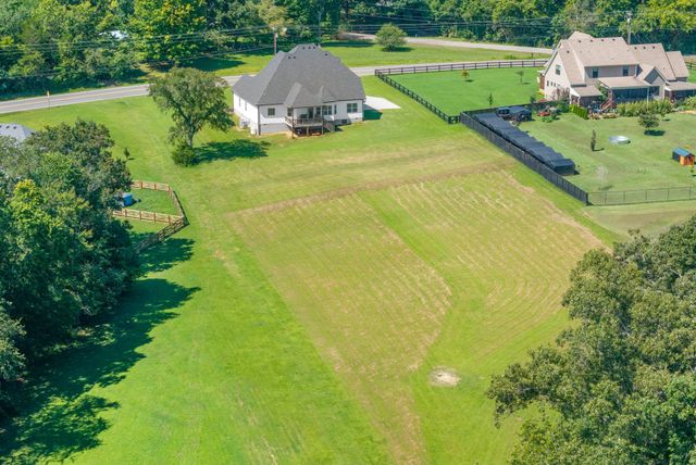 1387 Southside Rd, Southside, TN 37171