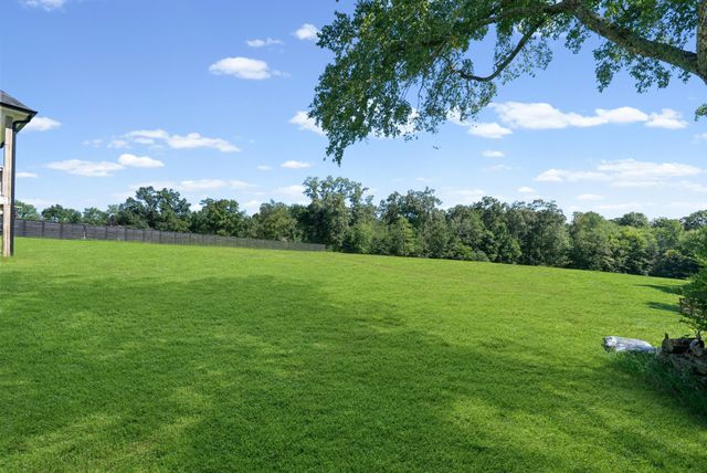 1387 Southside Rd, Southside, TN 37171