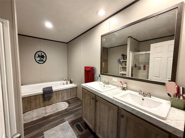 8750 Pinehaven Drive, Keithville, LA 71047