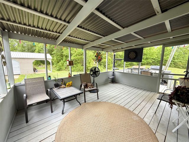 8750 Pinehaven Drive, Keithville, LA 71047