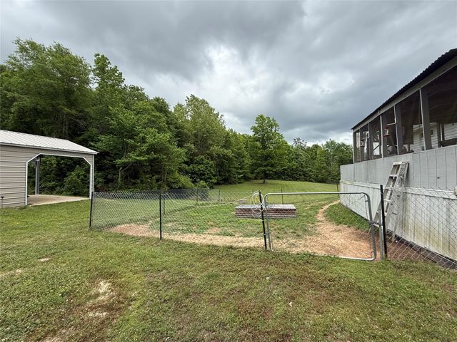 8750 Pinehaven Drive, Keithville, LA 71047