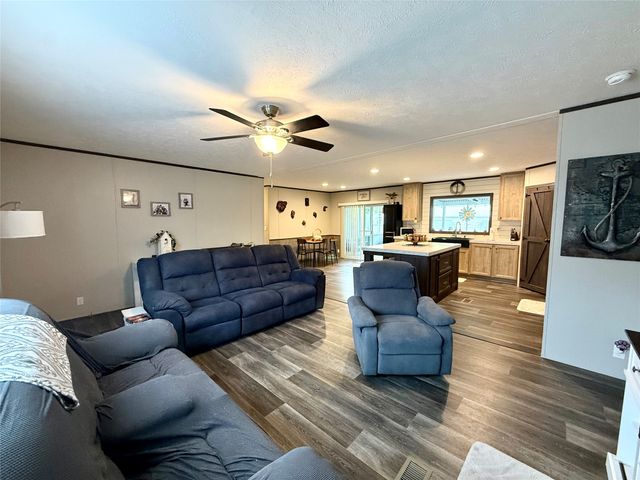 8750 Pinehaven Drive, Keithville, LA 71047