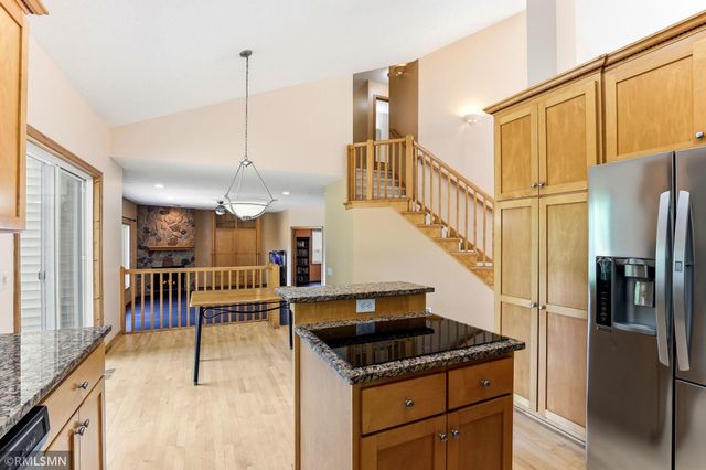 6911 Cambridge Road, Shakopee, MN 55379