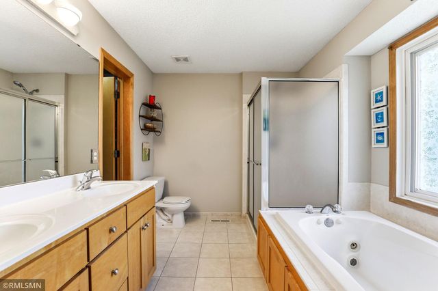 6911 Cambridge Road, Shakopee, MN 55379